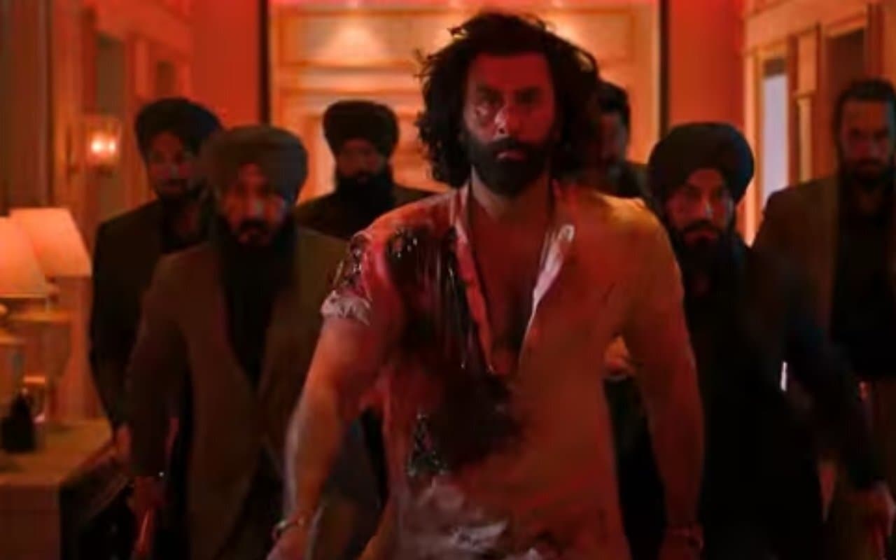 Animal First Movie Review: रणबीर कपूर की फिल्म एनिमल देख हिल जाएगा दिमाग, फर्स्ट रिव्यू आया सामने