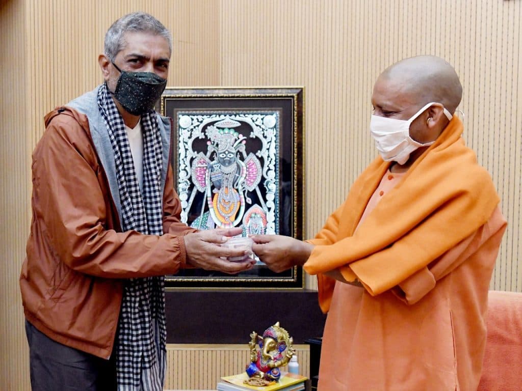 Film City in Uttar Pradesh: सीएम योगी से मुलाकात के बाद मशहूर फिल्म निर्माता प्रकाश झा बोले- यहां का माहौल उत्साहित करने वाला