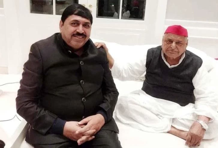 प्रमोद गुप्ता ने अखिलेश पर लगाए गंभीर आरोप, मुलायम सिंह के आंसुओं से लेकर शिवपाल के अपमान तक, खोले कई राज