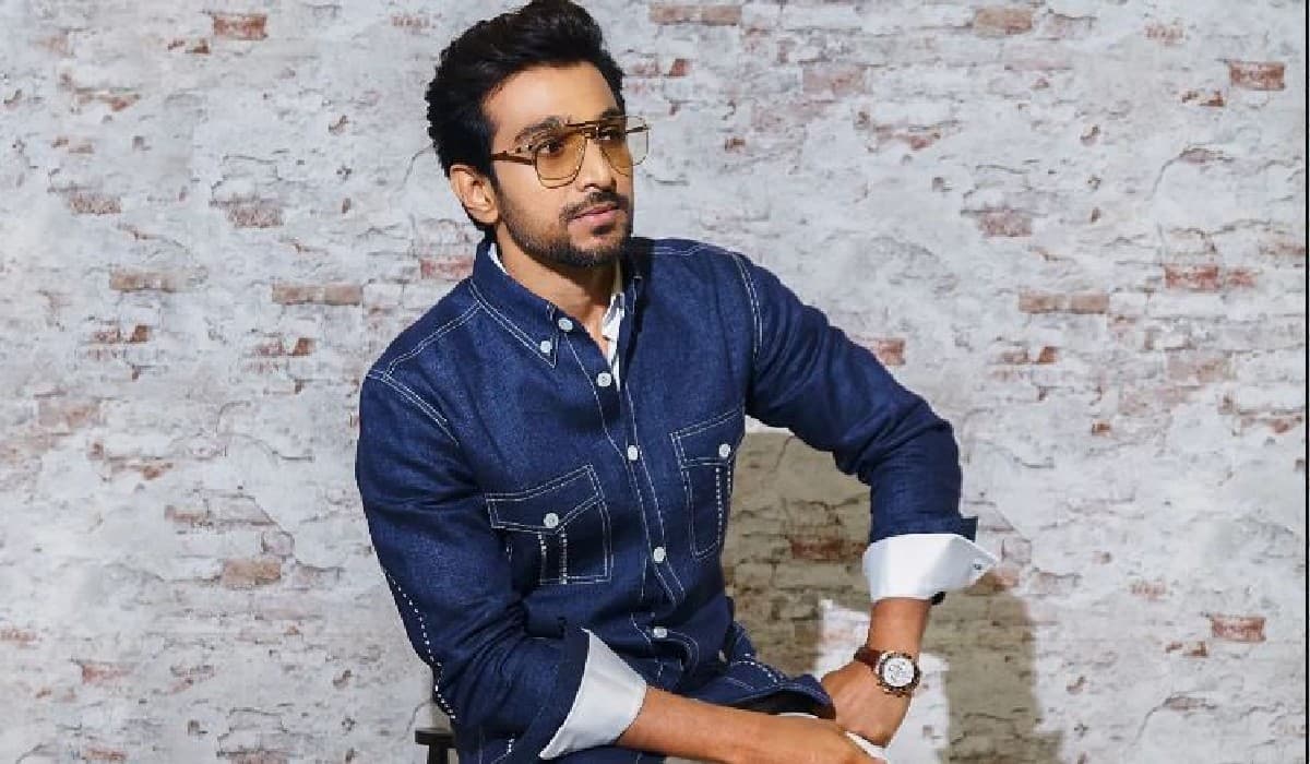 महात्मा गांधी का किरदार निभायेंगे प्रतीक, इस चर्चित इतिहासकार की किताबों पर बनेगी सीरीज