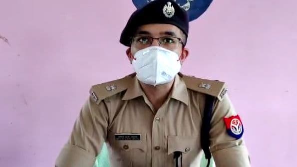 Prayagraj Crime News: प्रयागराज में ईंट-पत्थर से कूचकर बुजुर्ग की हत्या, एक आरोपी हिरासत में Prayagraj Crime News: प्रयागराज में ईंट-पत्थर से कूचकर बुजुर्ग की हत्या, एक आरोपी हिरासत में
