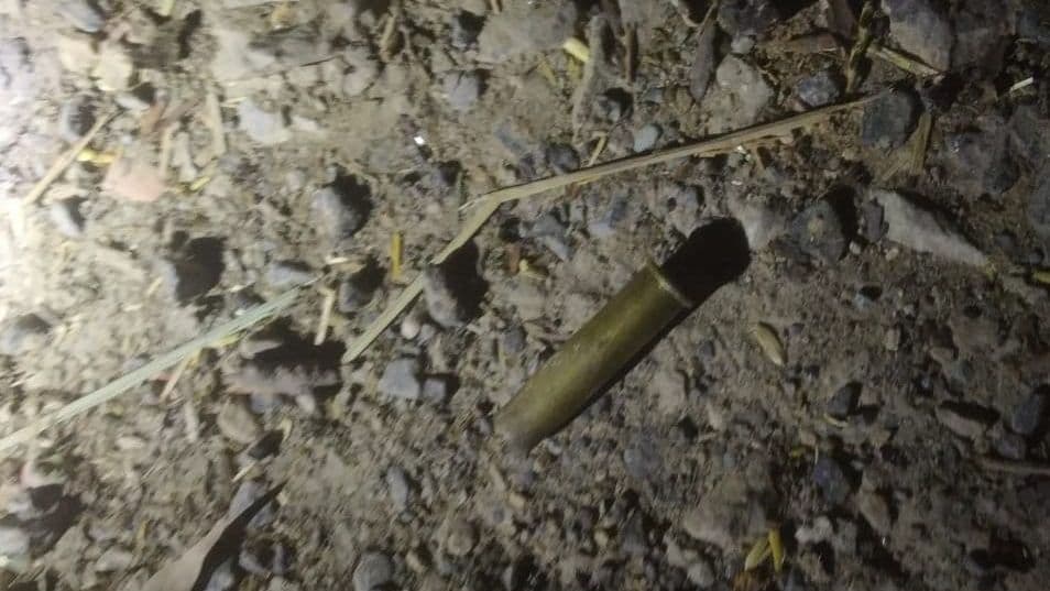 Prayagraj News: प्रयागराज में पिटाई के बाद बुजुर्ग की गोली मारकर हत्या, बेटों को भी किया घायल