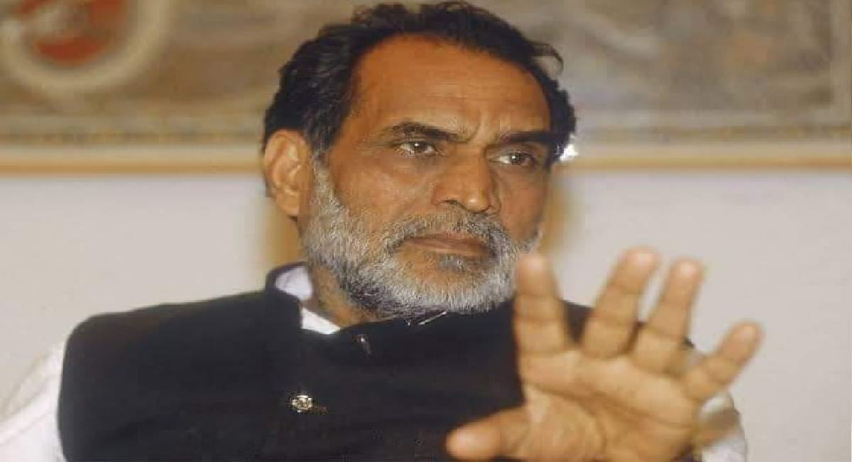 अनूठे राजनेता थे चंद्रशेखर