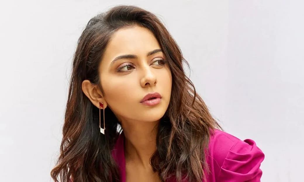 रकुल प्रीत सिंह की बिल्डिंग में लगी आग, फायर बिग्रेड की गाड़ी मौके पर मौजूद