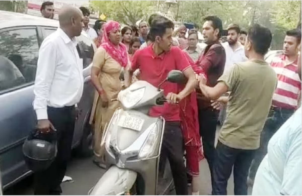मेरठ: शादीशुदा युवक प्रेमिका से शादी करने पहुंचा कोर्ट, परिजनों ने कर दी दोनों की पिटाई