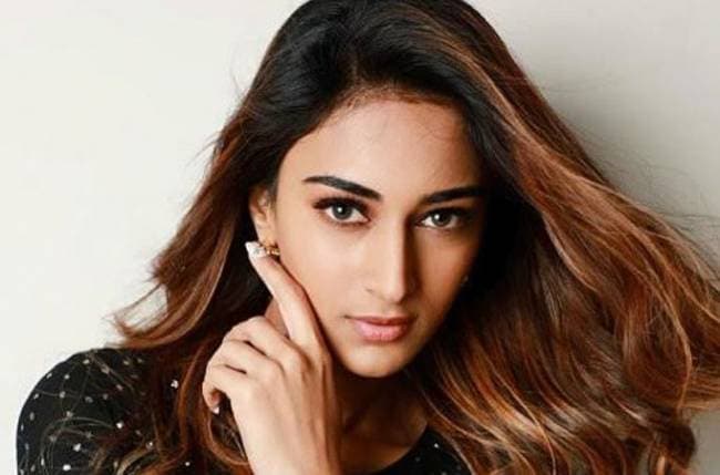 Kasautii Zindagi Kay 2 स्टार एरिका फर्नांडिस की इन तसवीरों ने सोशल मीडिया पर लगाई आग, PICS