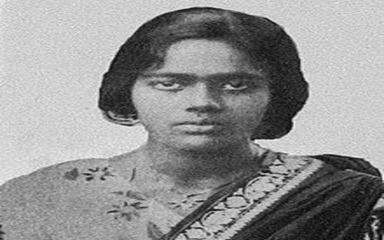 Independence Day 2023 : देश की आजादी में इन महिलाओं का भी है अहम योगदान, जानें कैसे अंग्रेजों से लिया था लोहा