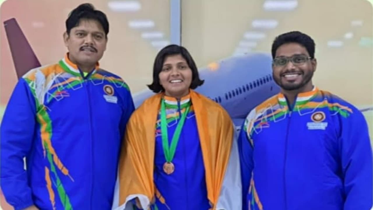 झारखंड के गढ़वा की पहलवान बेटी प्रियंका ने इंटरनेशनल ग्रैंड प्रिक्स कुश्ती चैंपियनशिप में जीता कांस्य पदक