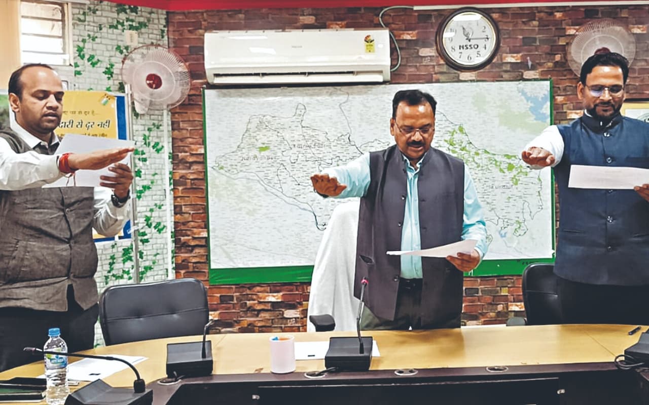 जामताड़ा : संविधान दिवस पर उपायुक्त ने दिलायी शपथ, कही ये बात