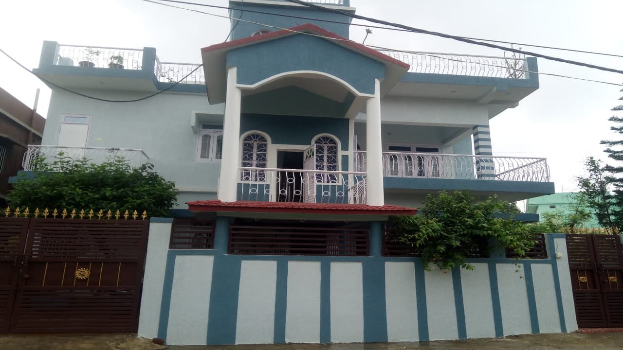 गुमला में प्रोफेसर सहित उनके परिजनों को बंधक बनाकर लाखों की लूट, जांच में जुटी पुलिस