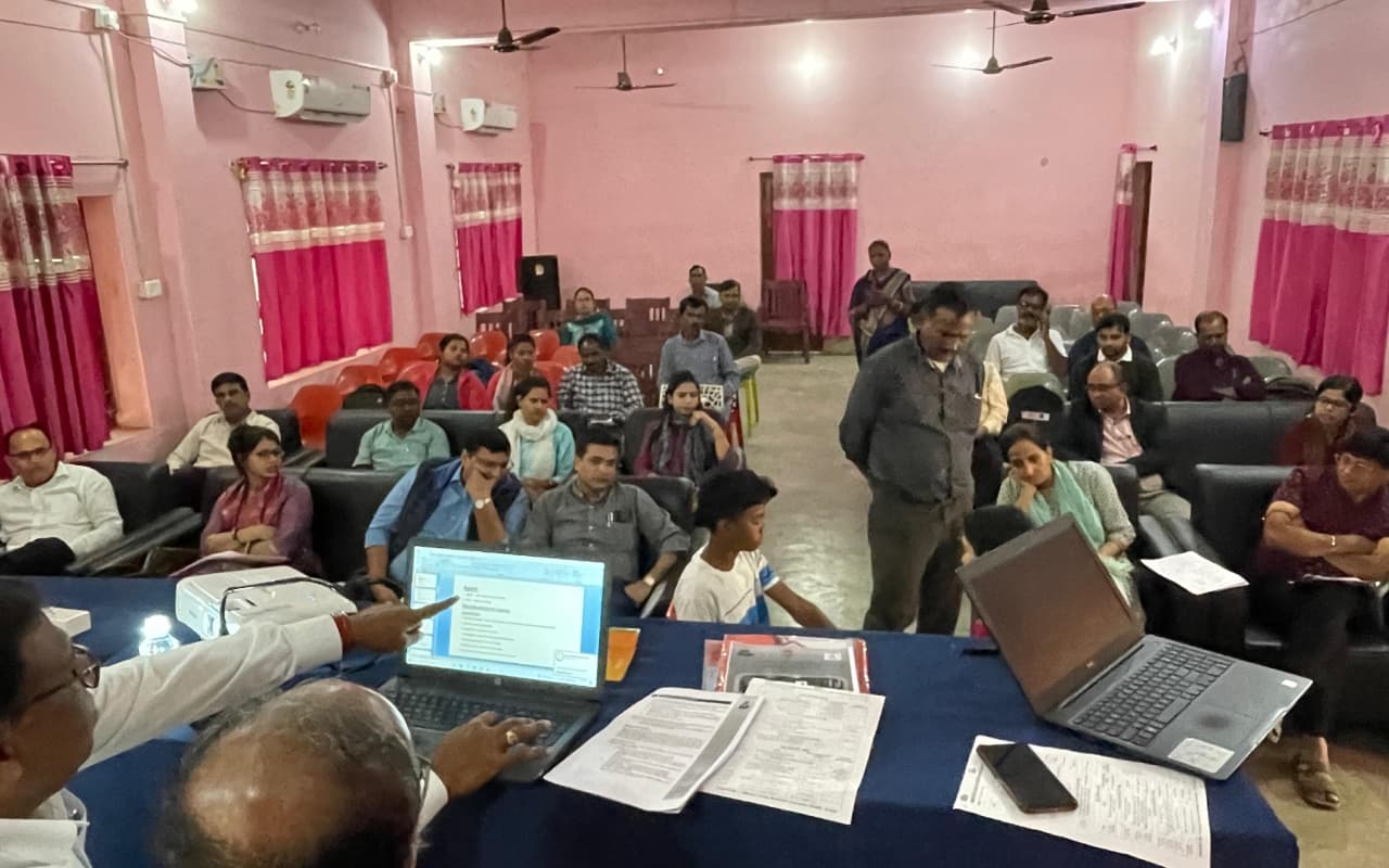 देवघर : चिकित्सा पदाधिकारियों को दो दिवसीय कुष्ठ रोग उपचार प्रशिक्षण शुरू