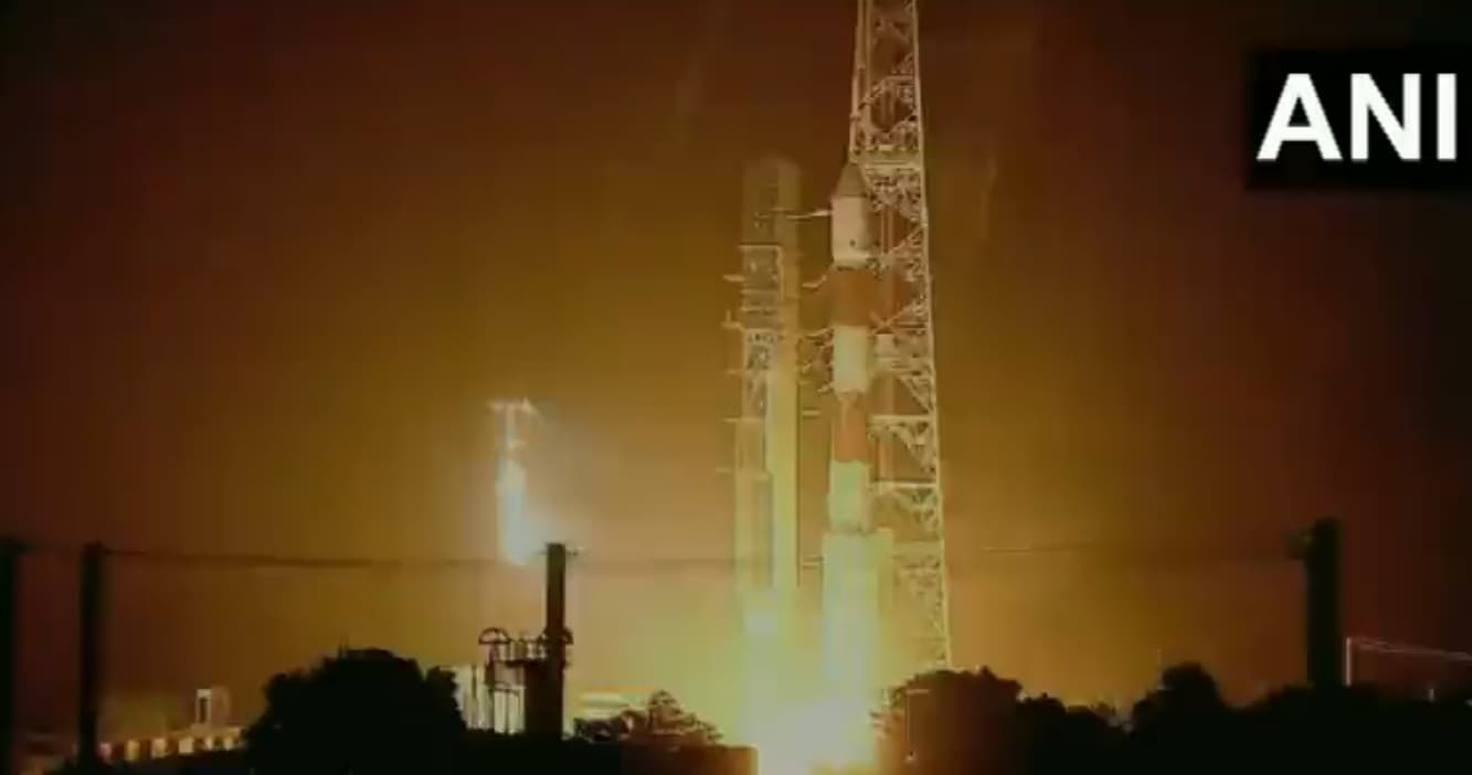 ISRO, PSLV-C52 Launch: इस साल का पहला पीएसएलवी प्रक्षेपण लॉन्च, धरती की निगरानी के अलावा करेगा यह काम