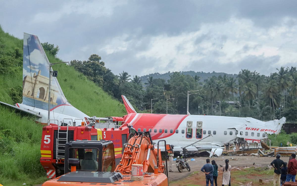 कोझिकोड विमान हादसा : एक मृतक निकला कोरोना पॉजिटिव, रेस्क्यू करने वाले सभी लोग होंगे कोरेंटिन