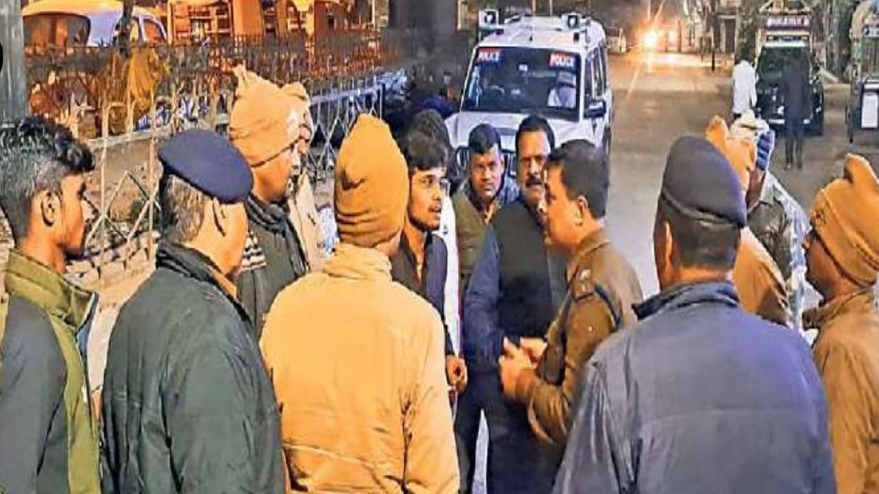 पटना में बराती के पैर पर चढ़ी कार तो कर दी पिटाई, फिर मौके पर चार युवक पहुंचे और दो को मार दी गोली