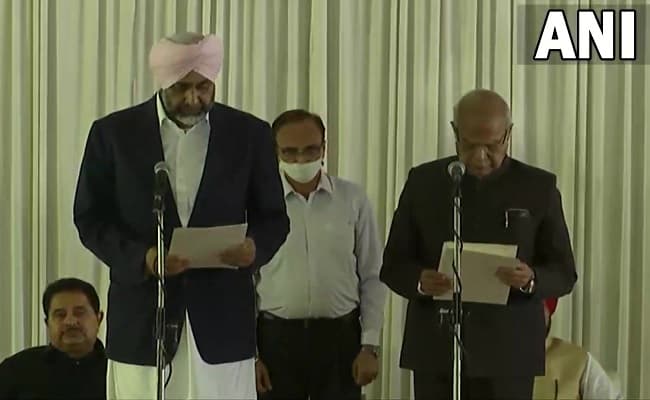 Punjab Cabinet Expansion: कैप्टन के विरोधी अमरिंदर सिंह राजा समेत 15 विधायकों ने ली मंत्री पद की शपथ
