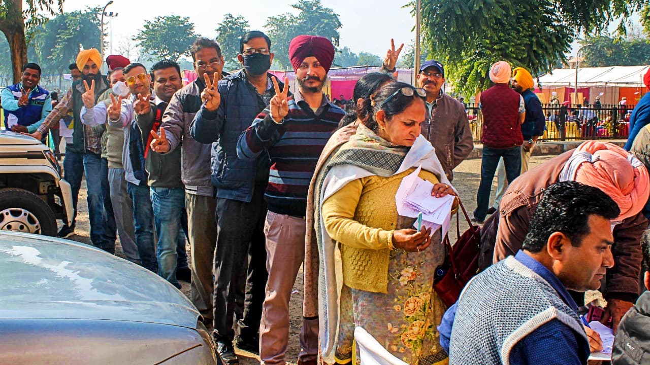 Punjab Elections: पंजाब वोटिंग के लिए तैयार, 1304 उम्मीदवारों के भाग्य का फैसला करेंगे 2.14 करोड़ वोटर Punjab Elections: पंजाब वोटिंग के लिए तैयार, 1304 उम्मीदवारों के भाग्य का फैसला करेंगे 2.14 करोड़ वोटर