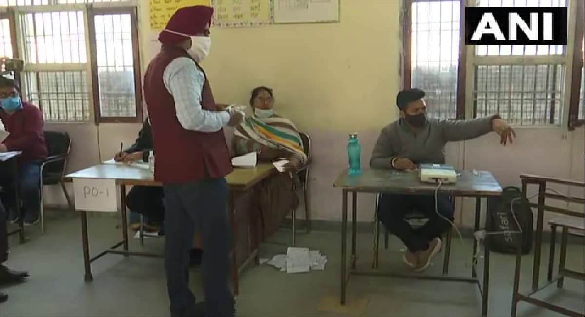 Punjab Election 2022: 117 सीटों पर वोटिंग आज, अमरिंदर-सिद्धू, चन्नी समेत दांव पर इन नेताओं की किस्मत
