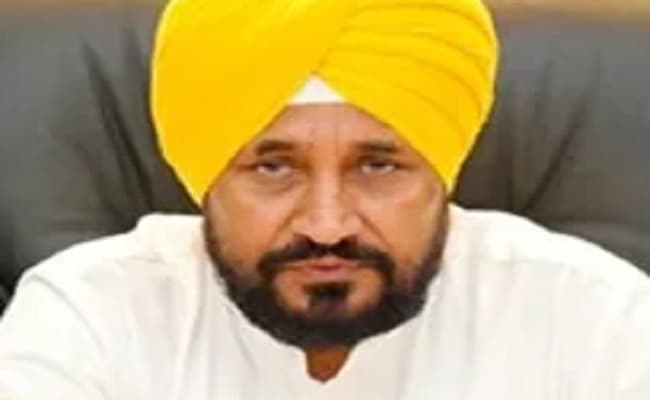 पंजाब: किसानों को लेकर सीएम चरणजीत सिंह चन्नी का बड़ा एलान, पटरियों पर धरने से जुड़े केस वापस लेने का आदेश