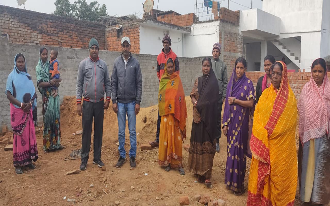 झारखंड के इस गांव की महिलाओं को अब शौच के लिए सूर्यास्त का नहीं करना होगा इंतजार, जानें कारण
