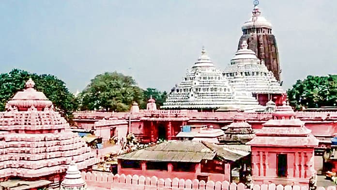 Jagannath Puri Rath Yatra 2020 Live Updates: पुरी जगन्नाथ रथयात्रा शुरू, पुरी के महाराज ने सोने की झाडू से रथ को बुहारा