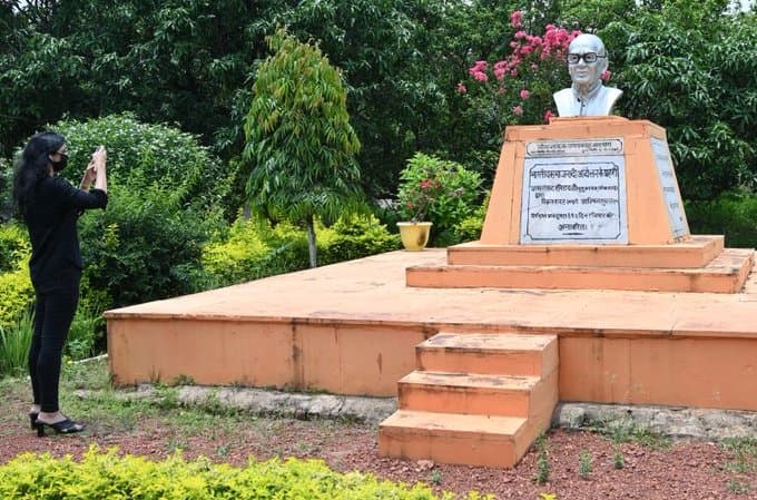 Bihar Assembly Election 2020: बिहार के इन नेताओं को पुष्पम प्रिया चौधरी ने बताया जेपी का नकली चेला, ट्वीट कर कही ये बात