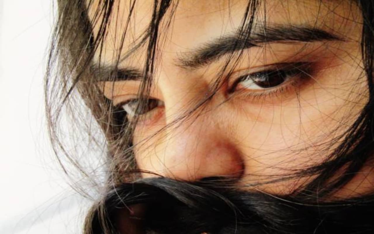 Love Relationship : आकर्षण में बिगड़ गया है दिल और दिमाग का हाल ? आजमाएं इस मायाजाल से निकलने के उपाय