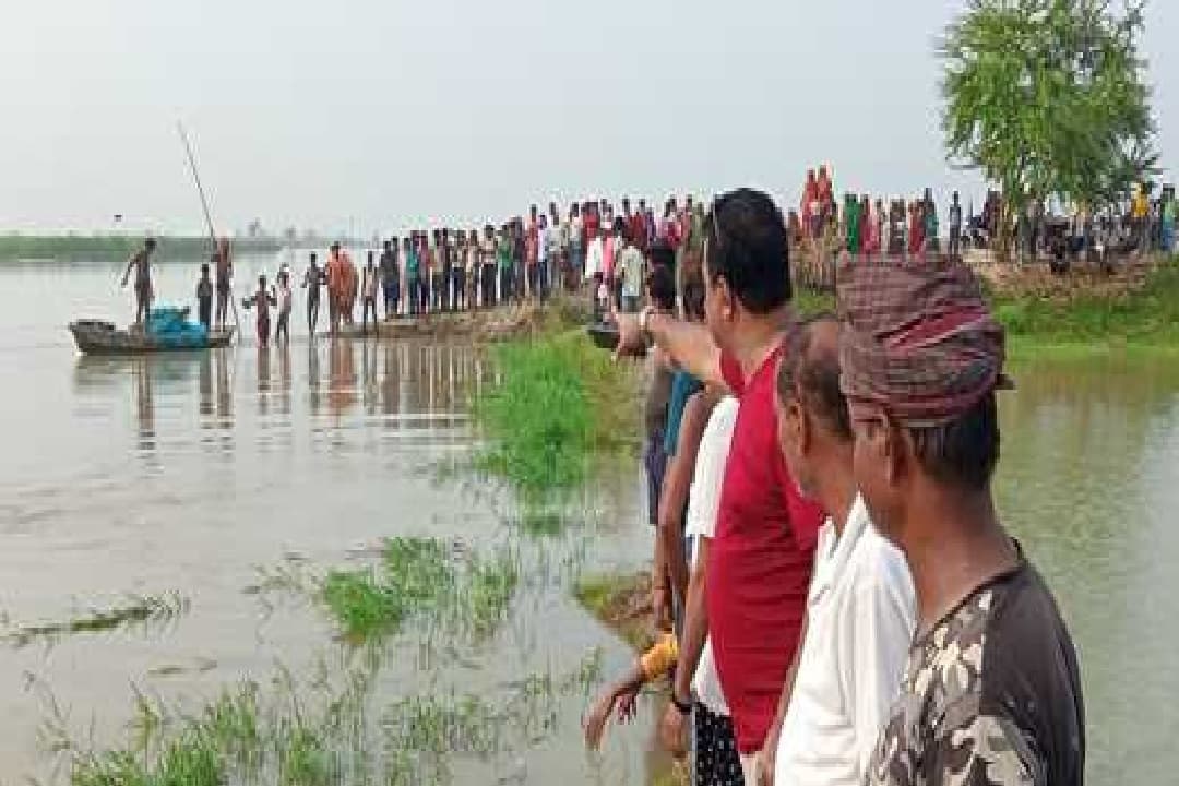 सुपौल में कोसी नदी घूमने के दौरान फोटो सूट करने में डूबे एक ही परिवार के चार सदस्य, एक युवक की मौत