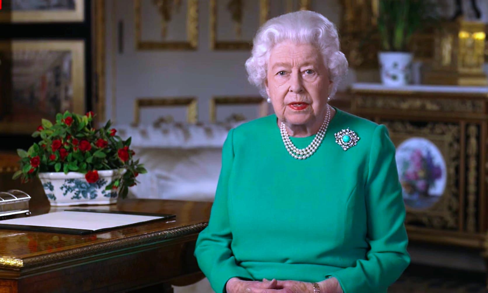 ब्रिटेन की महारानी ने 67 साल में पांचवीं बार देश को किया संबोधित, कहा-  कोरोना से जंग में जीतेंगे