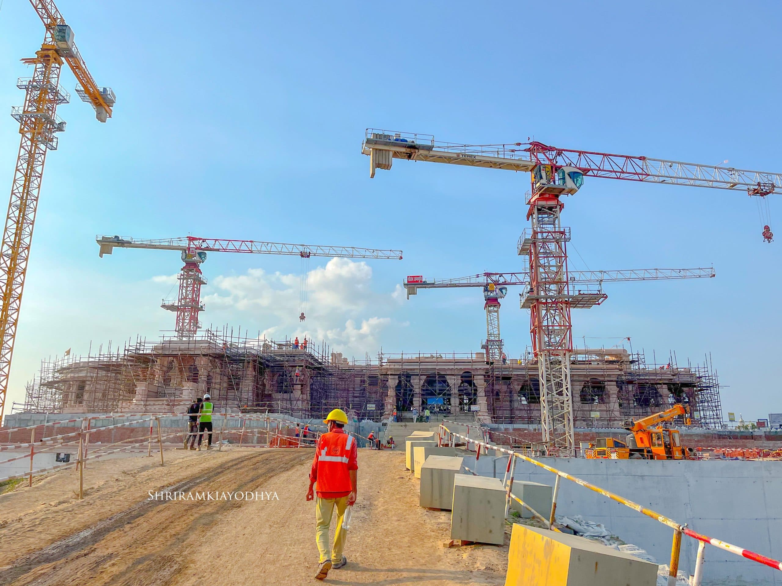 Photos: प्रभु राम का मंदिर धीरे-धीरे ले रहा भव्य स्वरूप , मोहित कर देंगी मंदिर की ये तस्वीरें ...