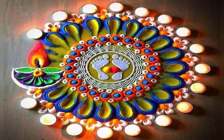 Small Rangoli Design: दिवाली पर सजाएं छोटे रंगोली के अद्भुत आइडियाज, जो आपके घर को रोशनी और खुशियों से भर देंगे