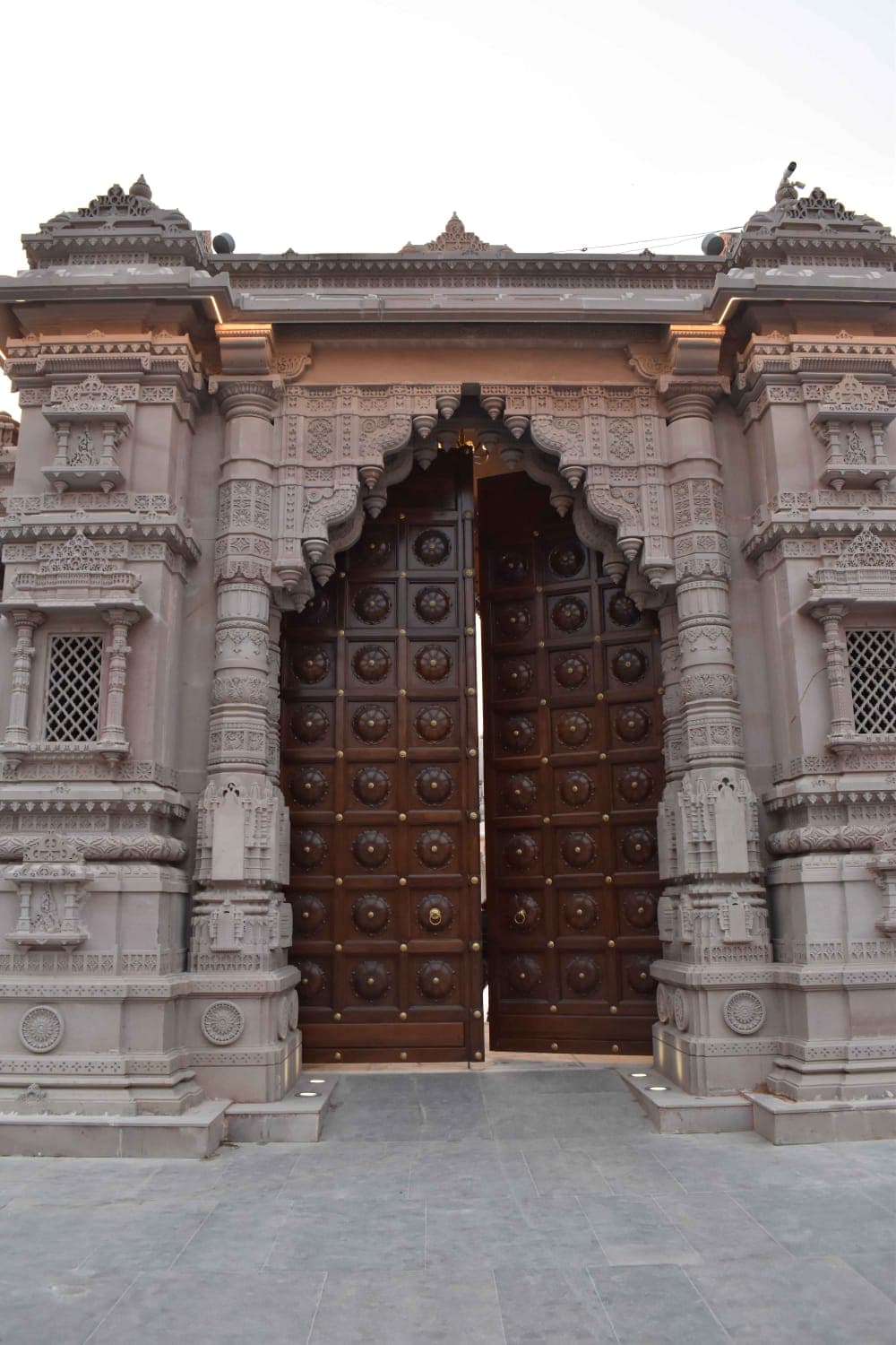 Aligarh News: मां-बेटे के मर्डर के 48 घंटे बाद भी हत्यारों का नहीं मिला कोई सुराग, 50 हजार का इनाम घोषित