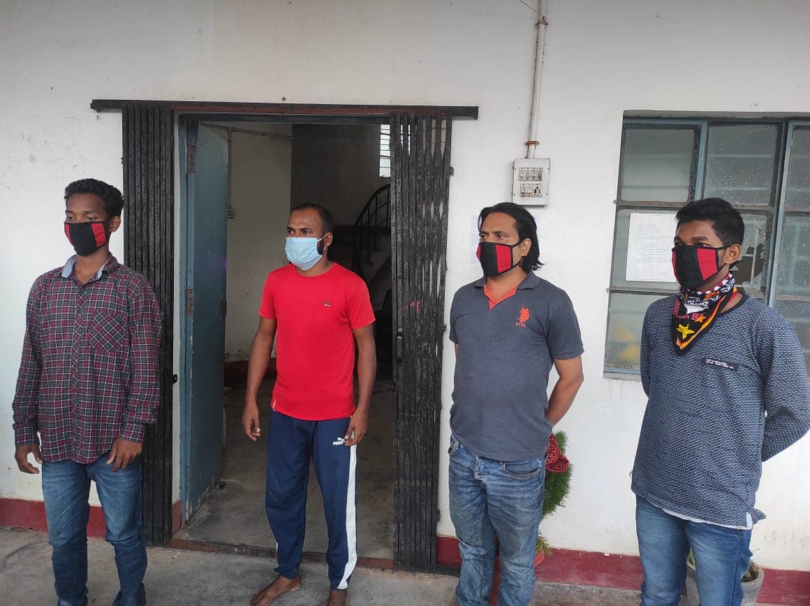 कुख्यात अपराधी सुजीत सिन्हा ने मांगी थी कारोबारी अभय सिंह से दो करोड़ रंगदारी, चार गिरफ्तार, कार्बाइन और गोलियां बरामद