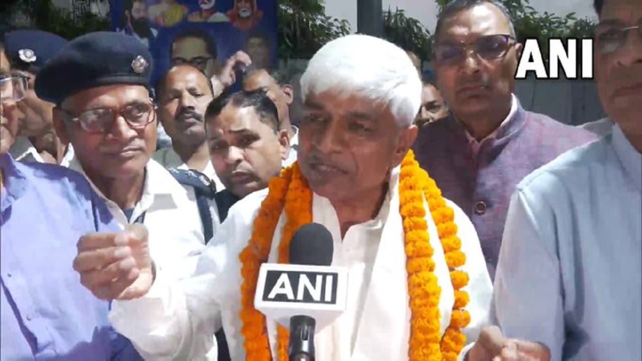 Rajendra Gautam Resigns: दिल्ली सरकार में मंत्री राजेंद्र पाल गौतम ने दिया इस्तीफा, बीजेपी पर साधा निशाना