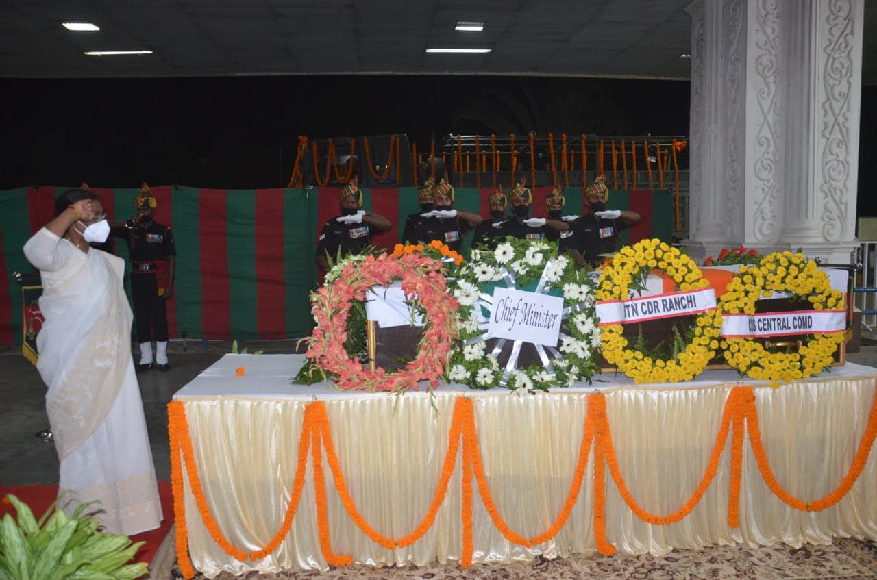 लद्दाख में शहीद अभिषेक कुमार साहू का अंतिम संस्कार आज, झारखंड की राज्यपाल द्रौपदी मुर्मू ने दी श्रद्धांजलि