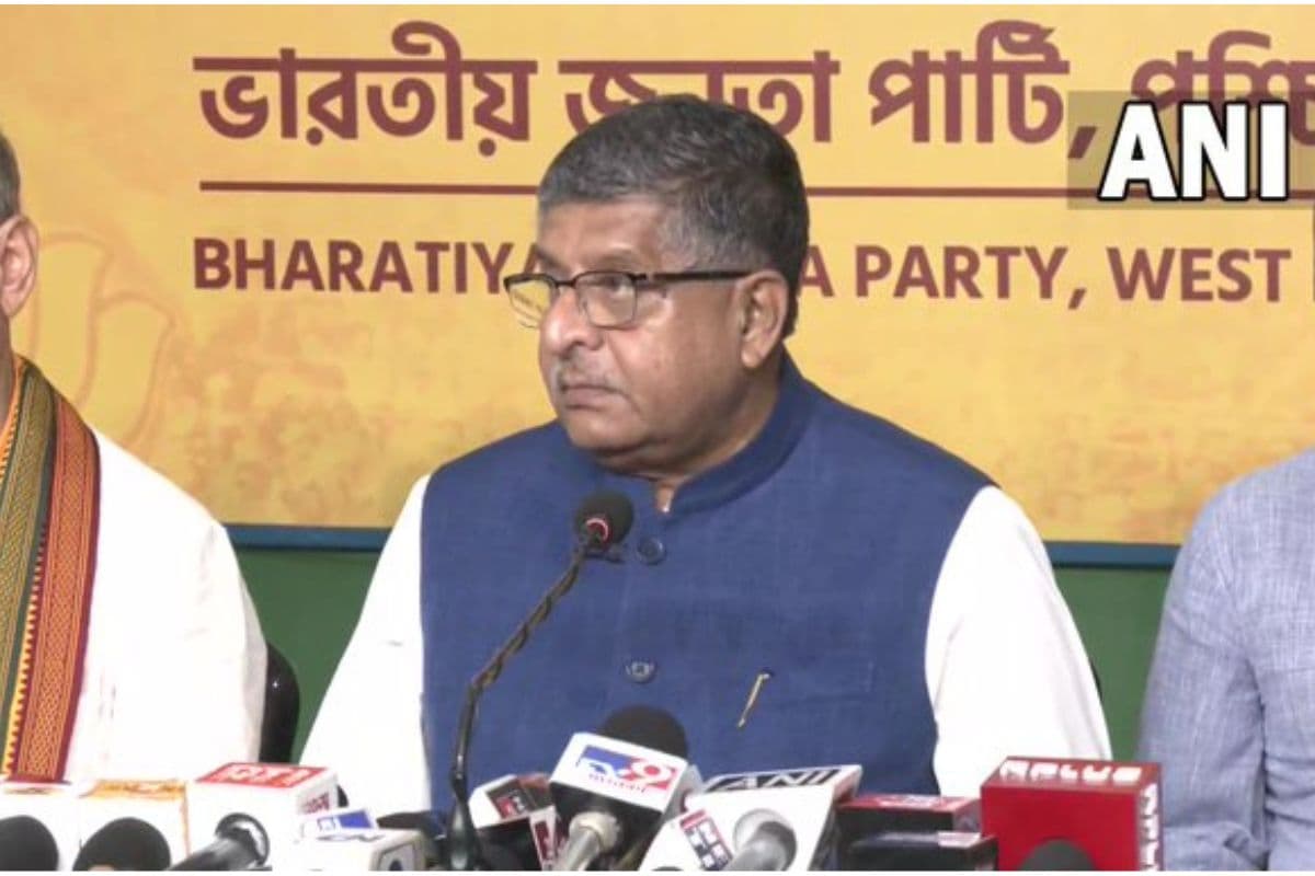 वाम दलों की राजनीति से भी बदतर है तृणमूल की राजनीति , ममता बनर्जी पर बरसे रविशंकर