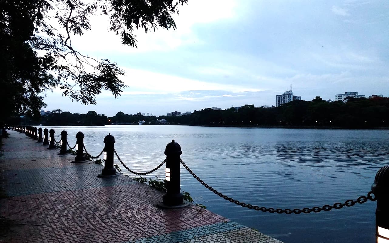 एनजीटी ने बंगाल सरकार को दिया झटका, रवींद्र सरोवर में छठ पूजा की अनुमति देने से किया इनकार