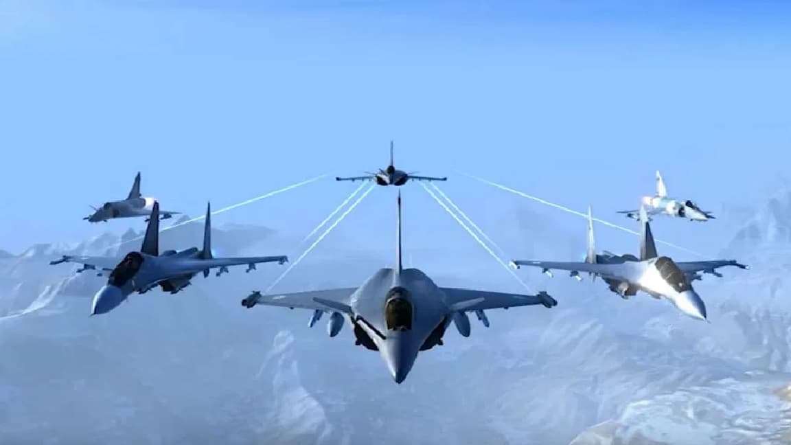 Rafale : भारतीय धरती को यूं चूमे 'महाविनाशक' राफेल लड़ाकू विमान, अंबाला एयरबेस पर दी गई सलामी, देखें VIDEO