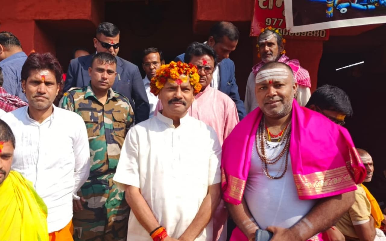 Jharkhand News: विजय संकल्प महारैली के दौरान भाजपा ने हेमंत सरकार पर जमकर साधा निशाना, जानें किसने क्या-कहा