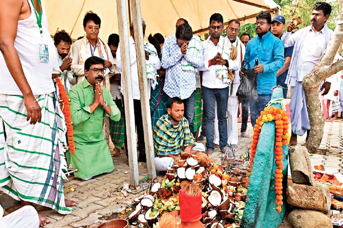 CM हेमंत सोरेन ने दी रघुनाथ मुर्मू को श्रद्धांजलि, बोले- संताली भाषा के विकास में दिया बड़ा योगदान
