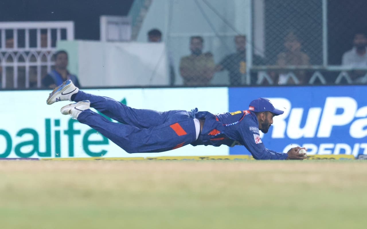 बैटिंग के बाद फील्डिंग में भी दिखा केएल राहुल का क्लास, सुपरमैन बन पकड़ा हैरतअंगेज कैच, Video Viral