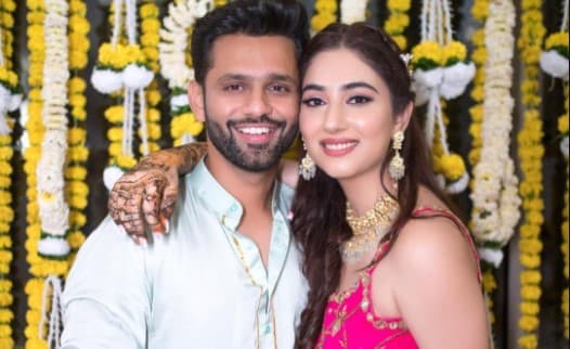 राहुल वैद्य ने बताया शादी के बाद कैसी थी उनकी पहली रात? दिशा परमार ने दिया ऐसा रिएक्शन, यहां देखें VIDEO