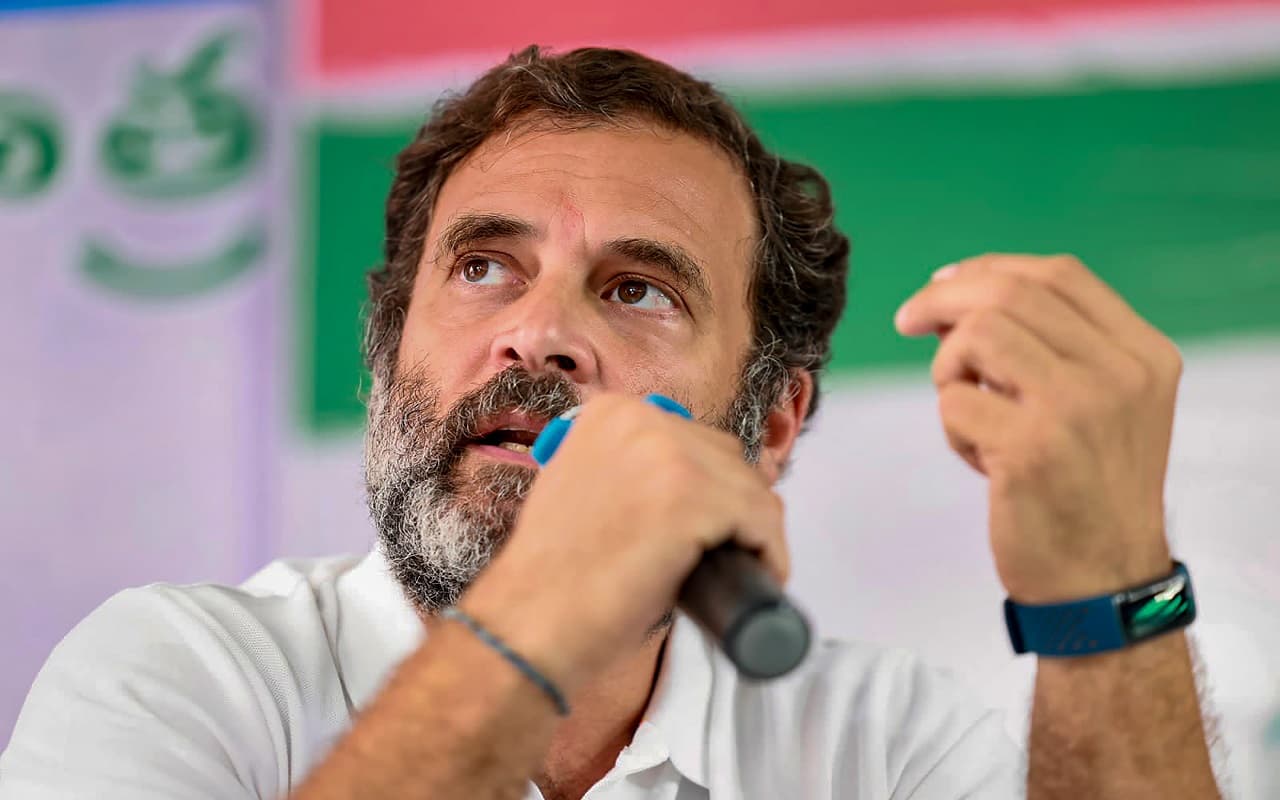 राहुल गांधी का महत्व बढ़ाती भाजपा