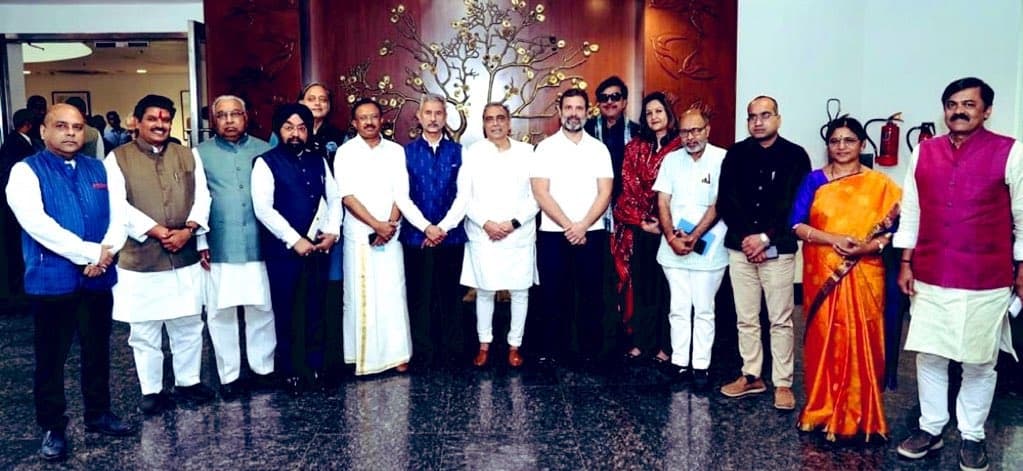 लंदन में सिर्फ देश के लोकतंत्र पर उठाया था सवाल, राहुल गांधी ने दी सफाई, पूछा- मैं एंटी नेशनल कैसे?