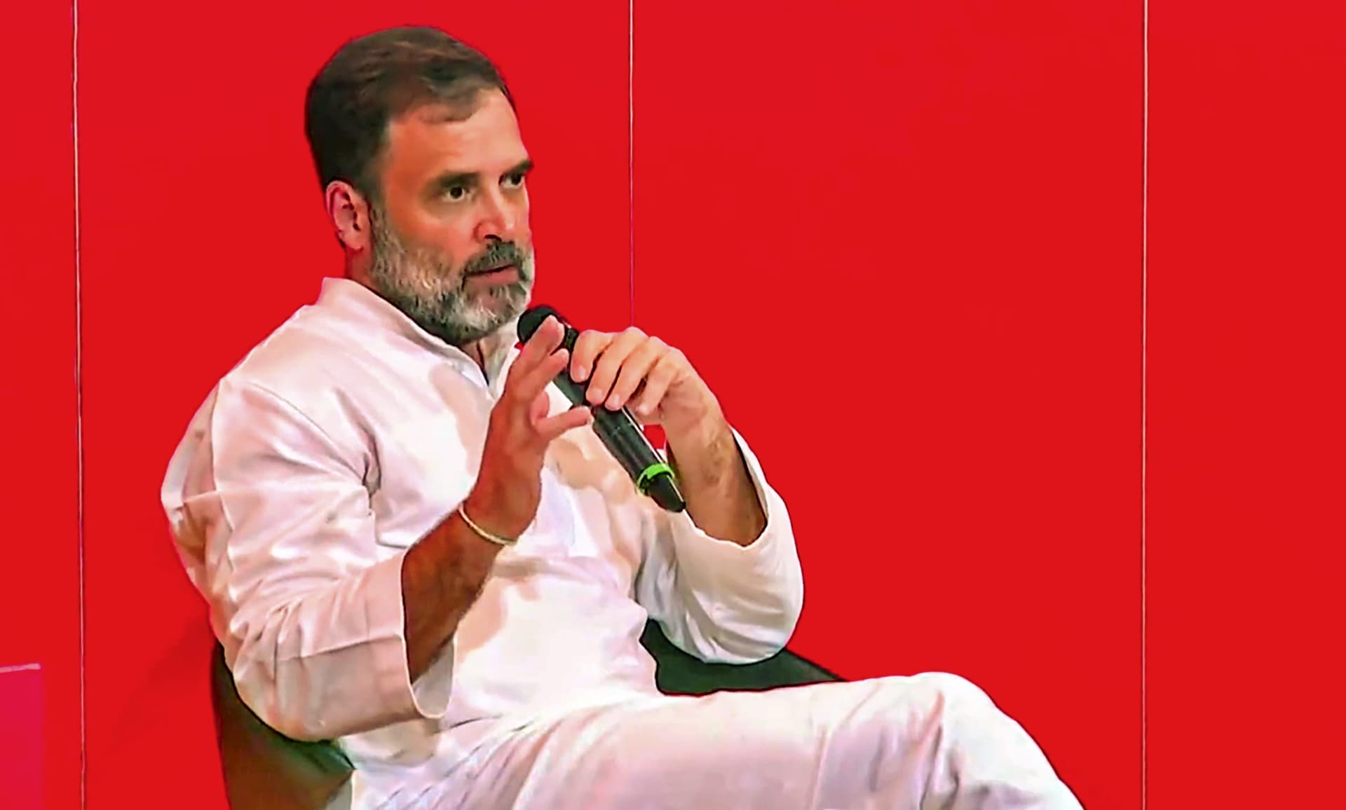सनातन विवाद के बीच राहुल गांधी ने पेरिस में कहा- बीजेपी जो करती है उसका हिंदू धर्म से कोई लेना-देना नहीं
