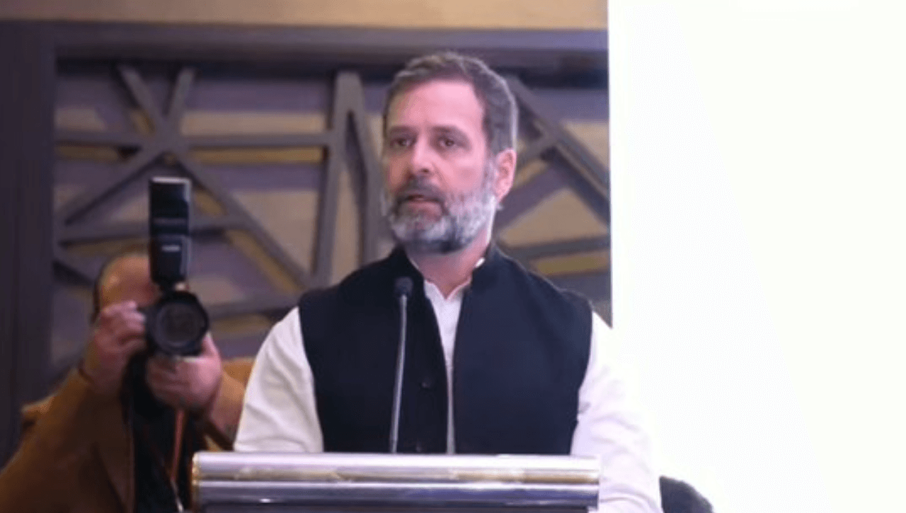 संसद की सदस्यता जाने के बाद राहुल गांधी के पास क्या है विकल्प? पढ़ें रिपोर्ट