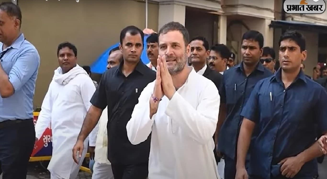 Gujarat Election: गुजरात में शख्स ने बीच में रोका राहुल गांधी का भाषण, फिर पूर्व कांग्रेस चीफ ने किया ऐसा