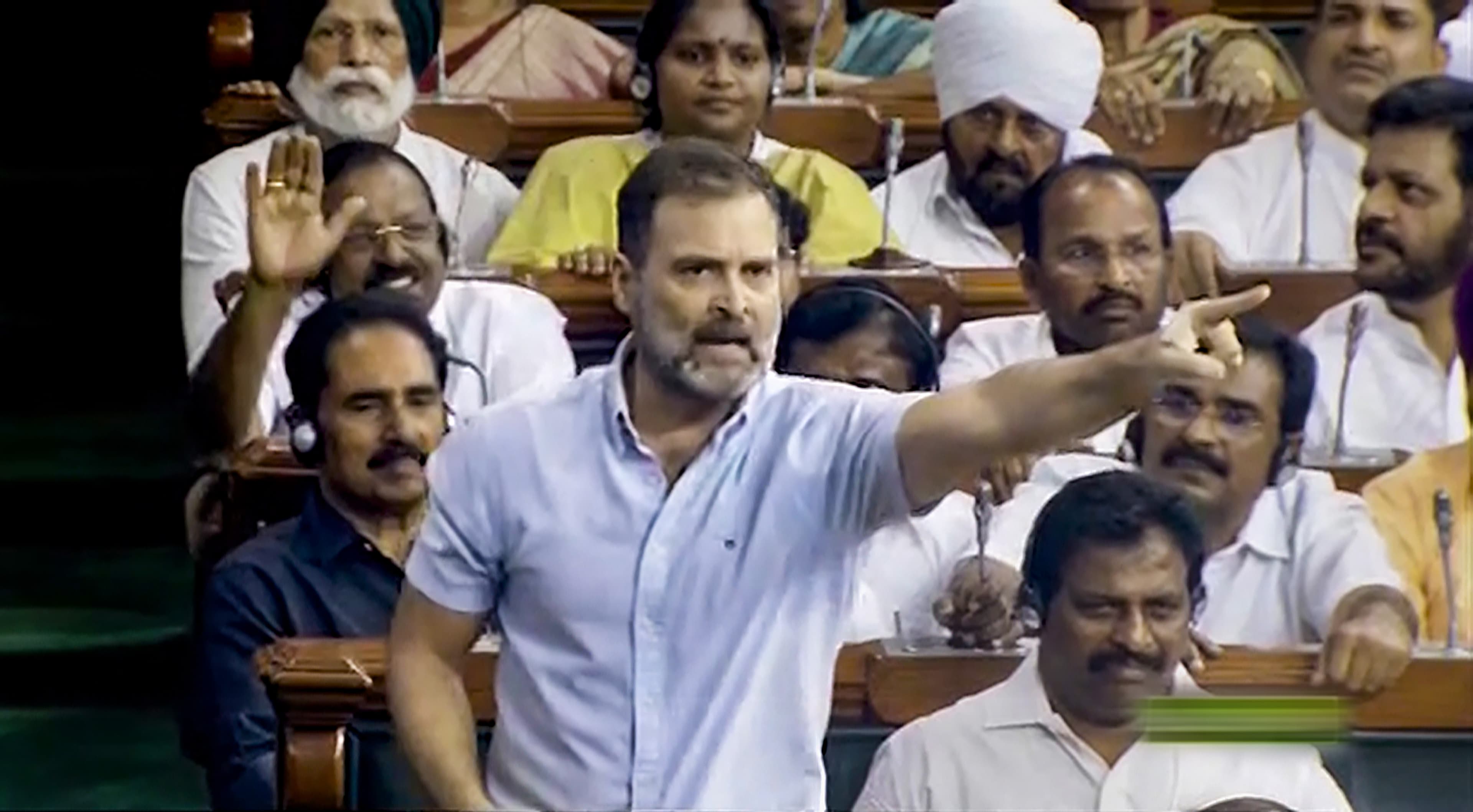 राहुल गांधी के समर्थन में कांग्रेस एकजुट, राजघाट में सत्याग्रह, देश के सभी राज्यों में आज बड़ा प्रदर्शन