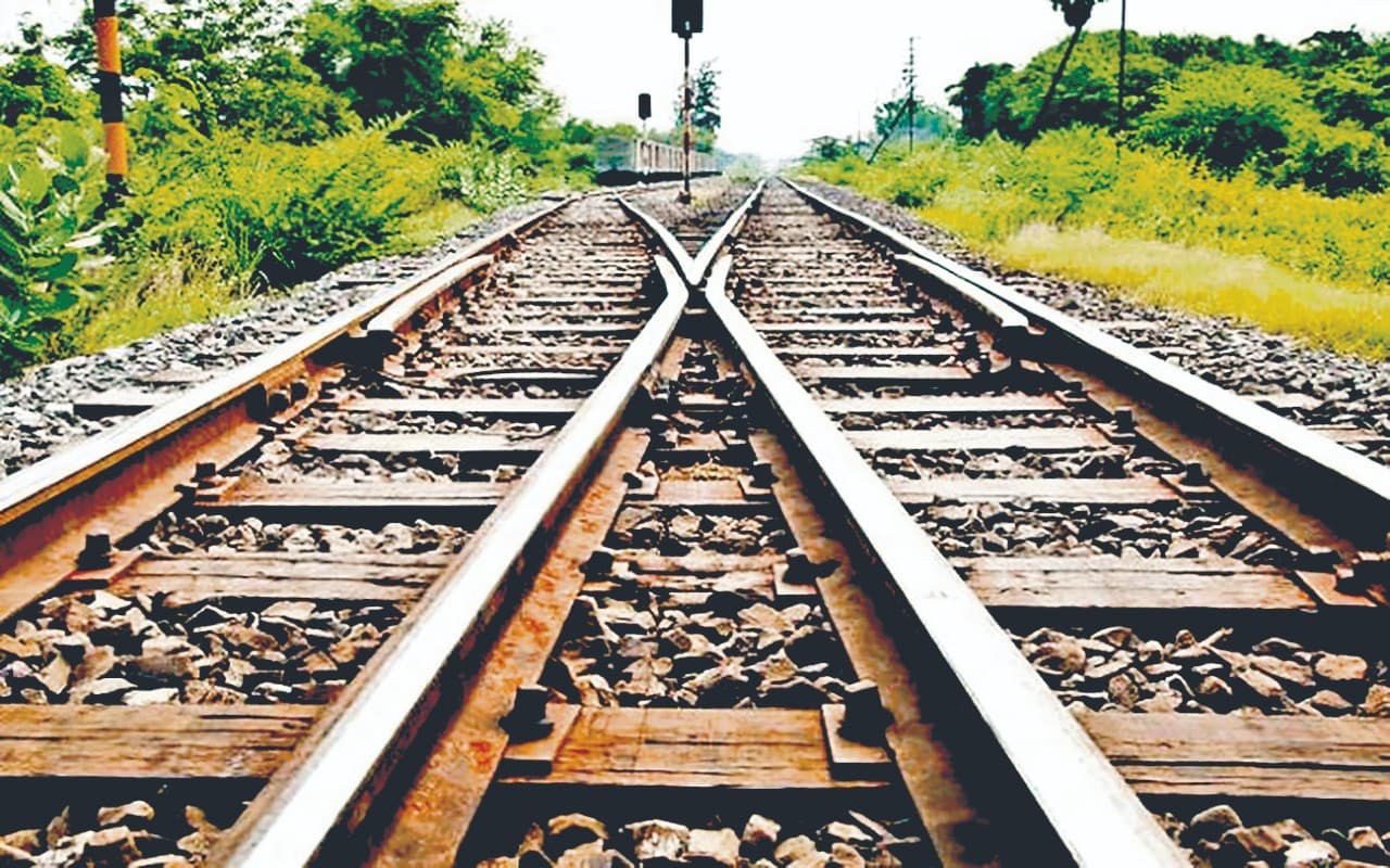 झारखंड के इस नामी इलाके में आज तक नहीं पहुंची है रेल की सुविधा, नजदीकी रेलवे स्टेशन 45 किमी दूर