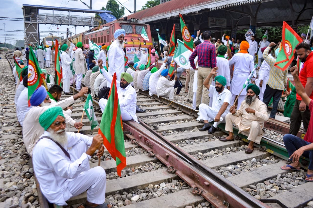 Rail Roko Andolan LIVE: रेल रोको अभियान का इस किसान संगठन ने किया बहिष्कार, देशभर में किसानों का प्रदर्शन जारी