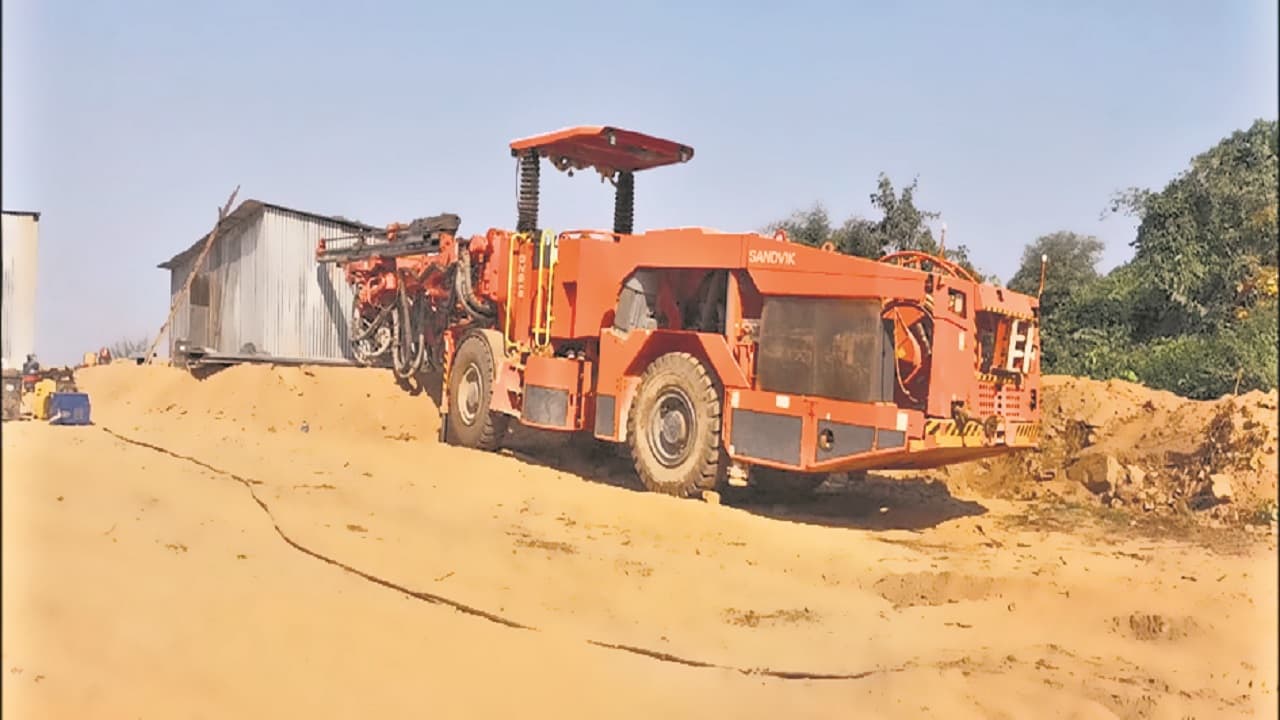 बिहार: तिलैया-कोडरमा रेलखंड निर्माण में लगा ग्रहण टला, बंगाल के चोरों के पास मिले चुराए गए 1 करोड़ के पार्ट्स